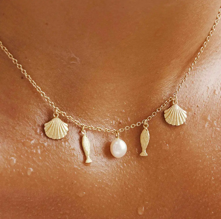 Seashells, Poissons and Pearls Charm Necklace
