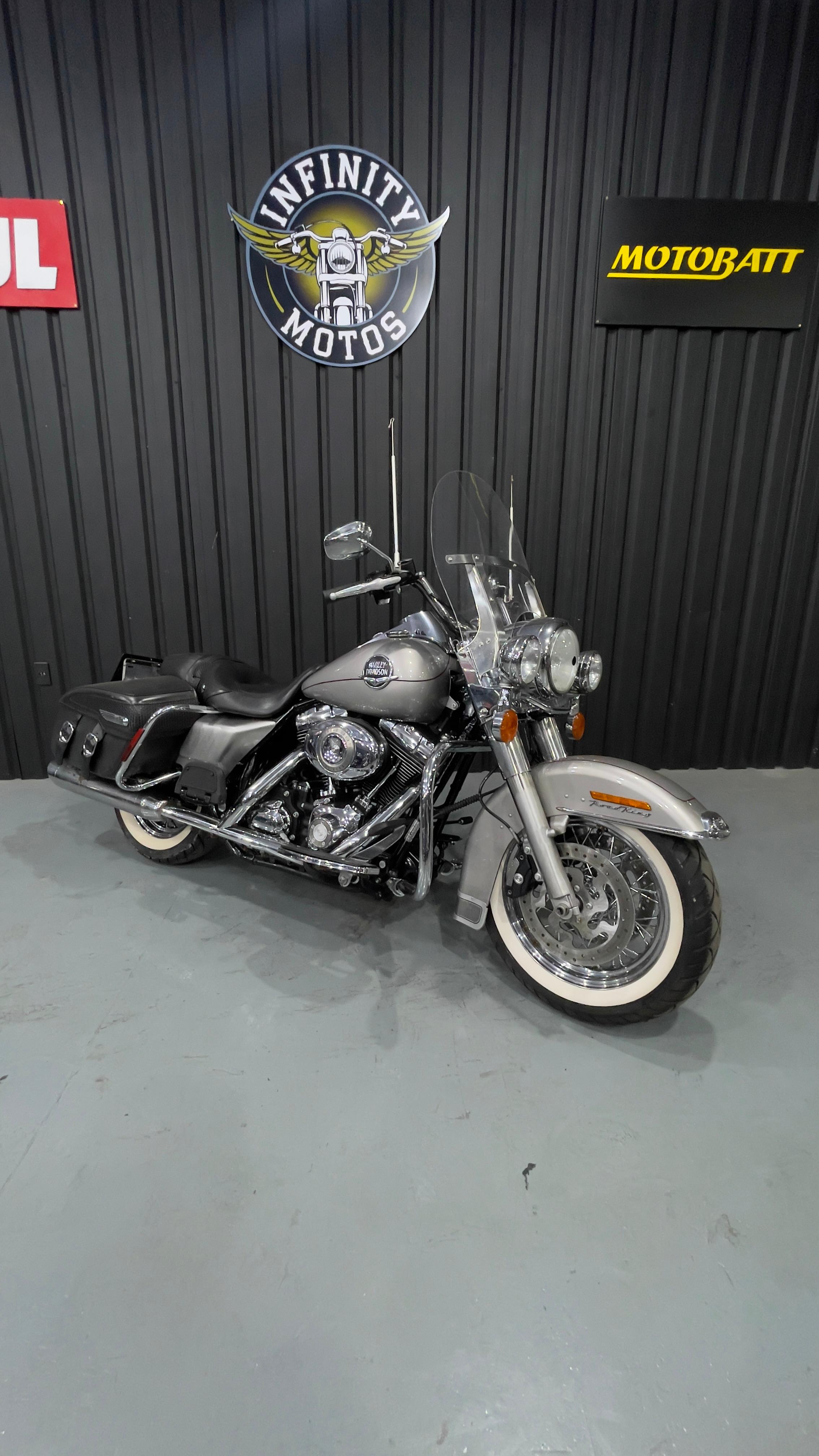 HARLEY-DAVIDSON ROAD KING 2008