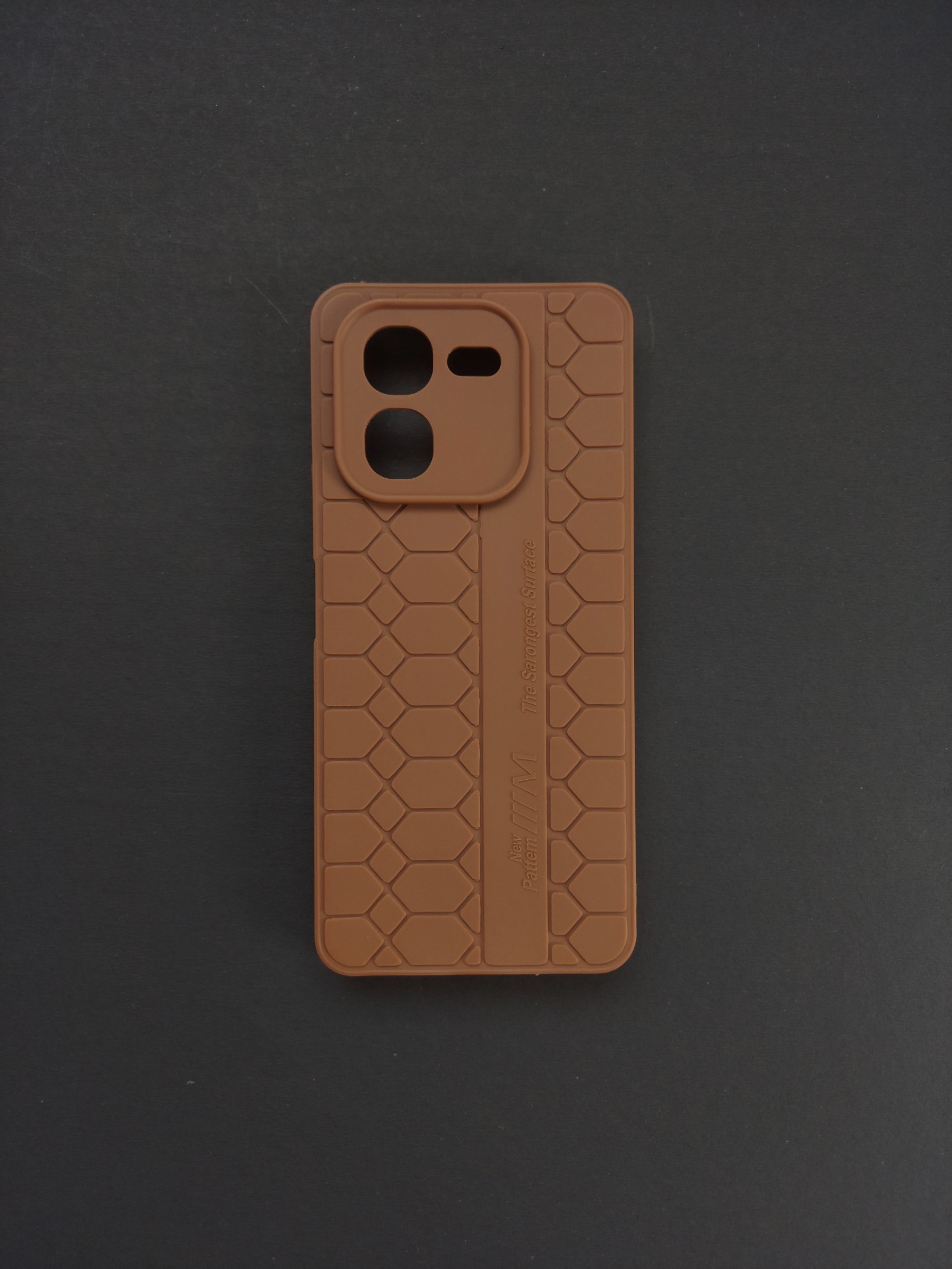 iQOO Z9x Brown Hex Pattern Phone Case
