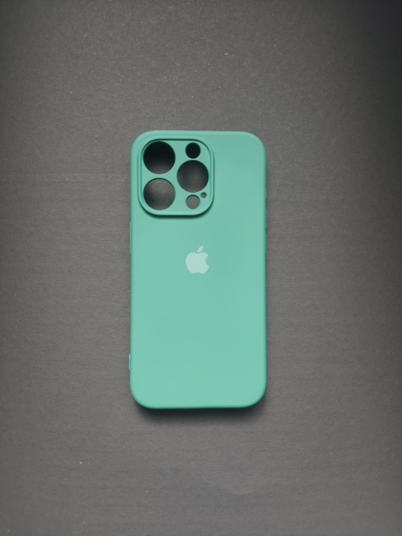 IPHONE 15 PRO Green iPhone Case