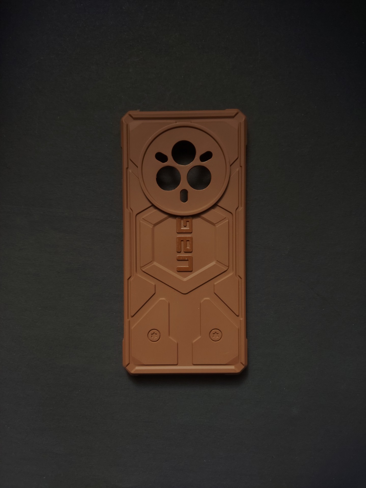 Realme14 Pro Brown Rugged Phone Case