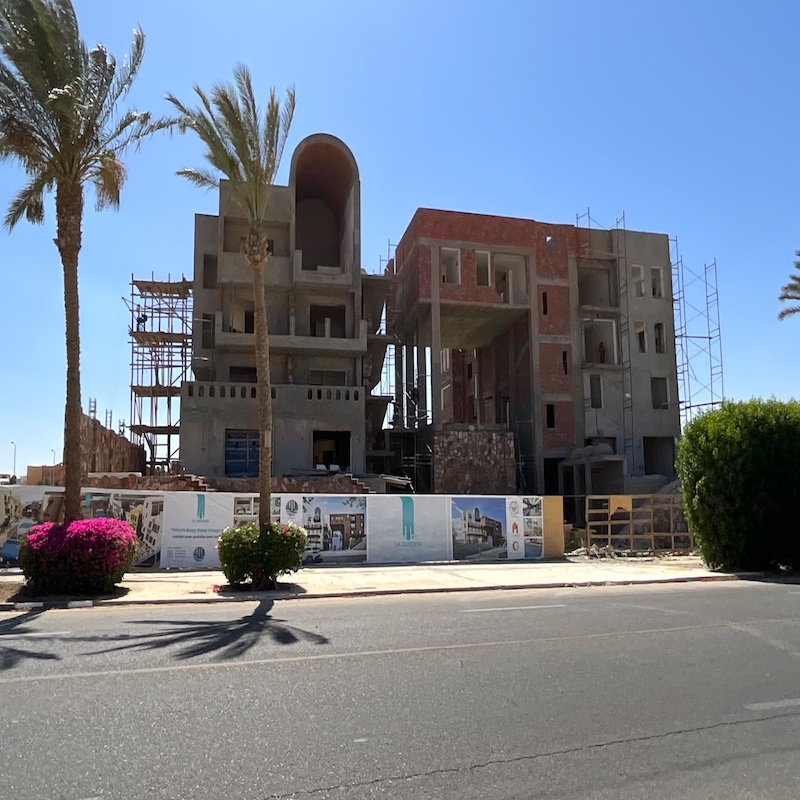 🌊 Unique 2-Storey Apartment with Roof Terrace,  La Cascata, Port Ghalib – Ready July 2026