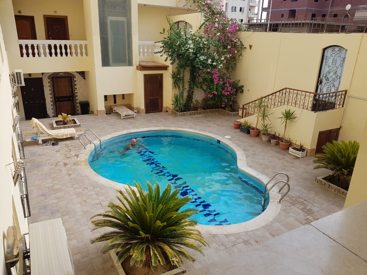 2 Bedroom Apartment Intercontinental area Resale