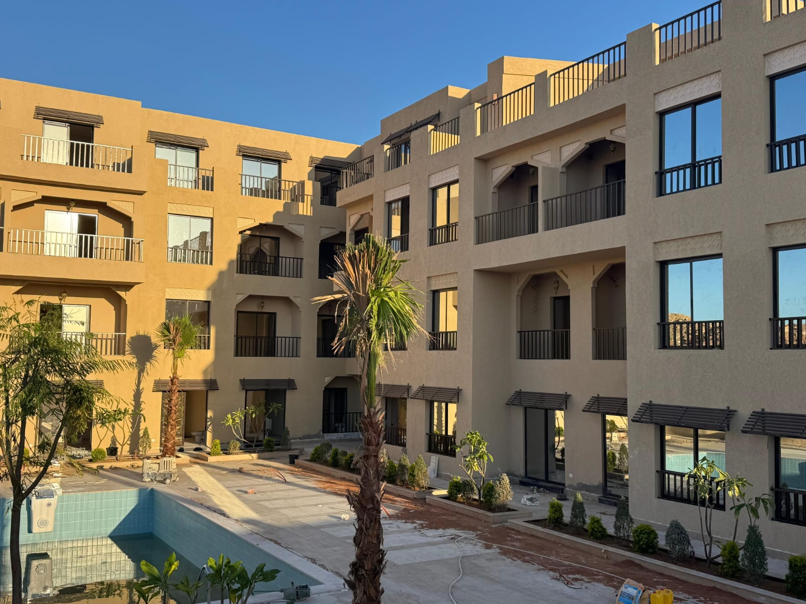 Almaza Suites: Modern Studio | Top floor | Ready to deliver