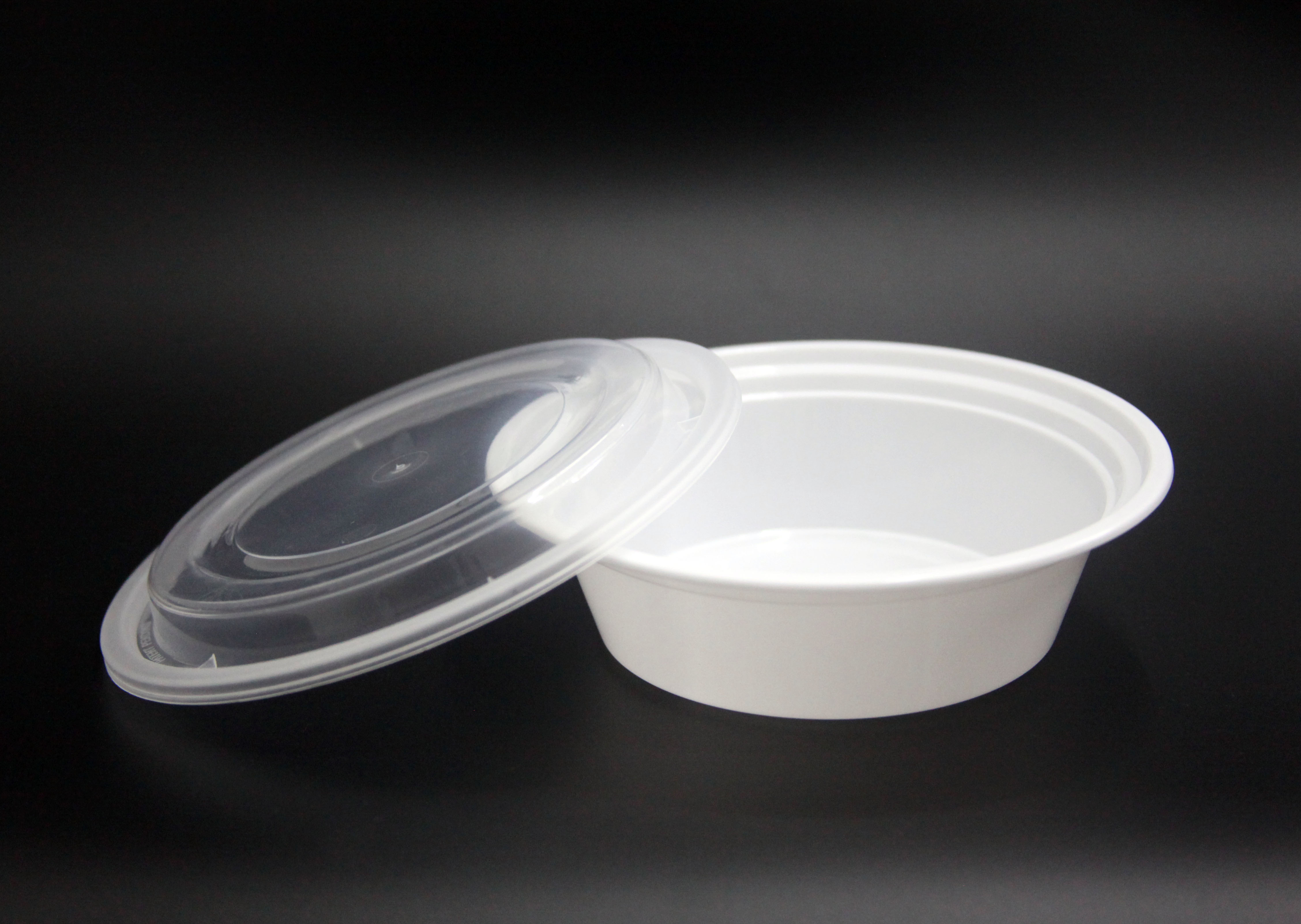 Microwavable White Round container with clear lids included 