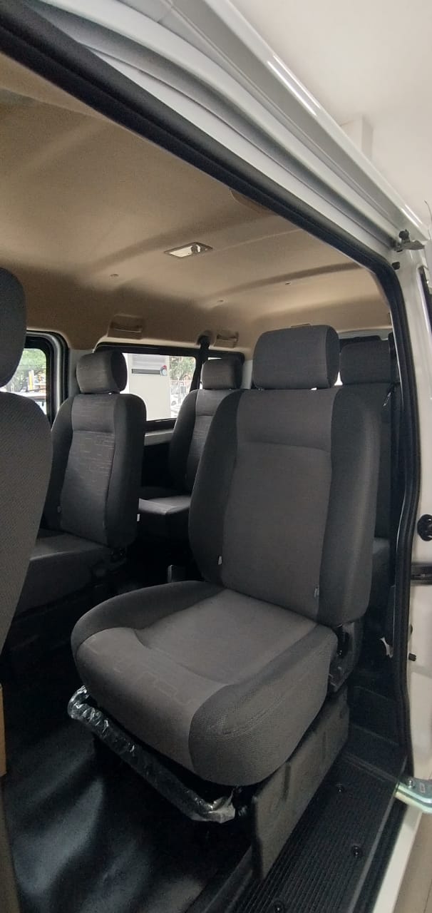 Servicio de transporte desde o hacia el aeropuerto José María Córdova