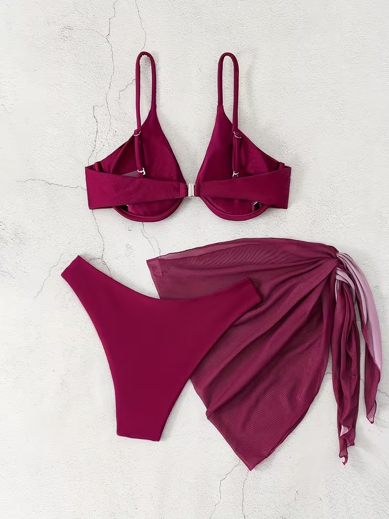 Bikini Vino con Pareo