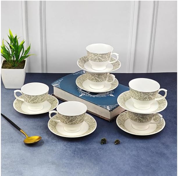 Elegant Tea Cup and Saucer Set