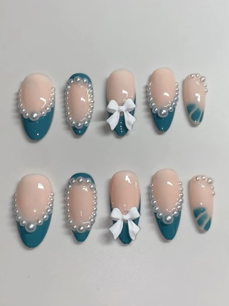 Elegant Pearl & Bow Press-On Nails