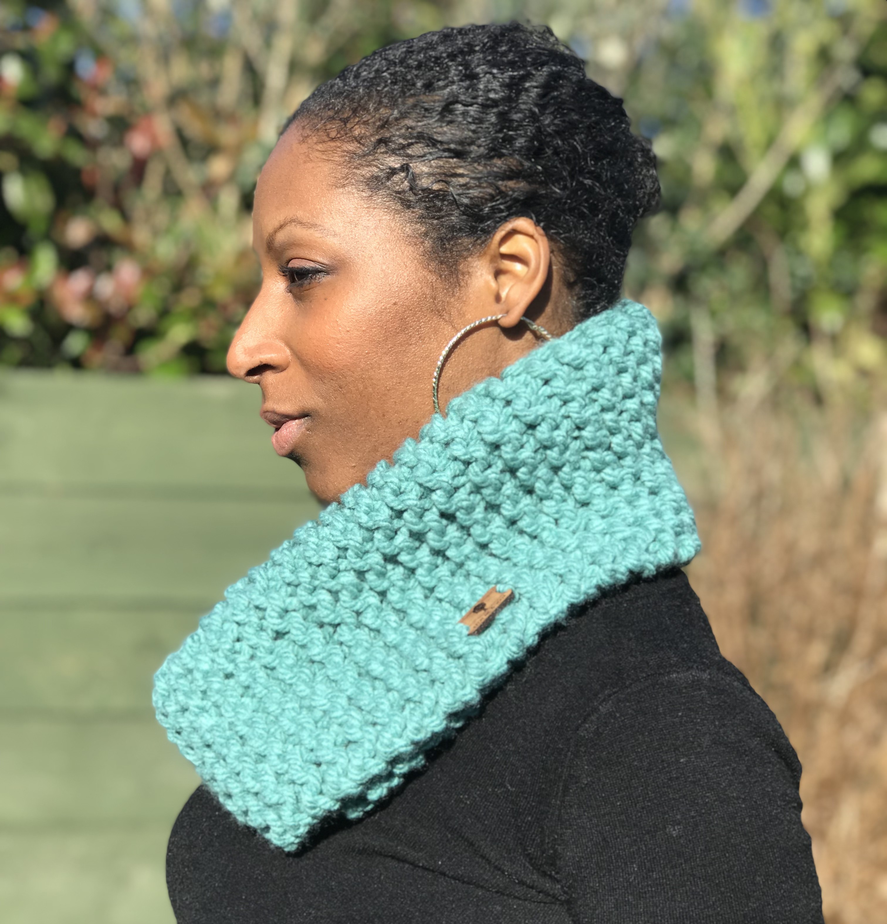 Turquoise Hand knitted Mobius Chunky Cowl in 100% Merino Wool
