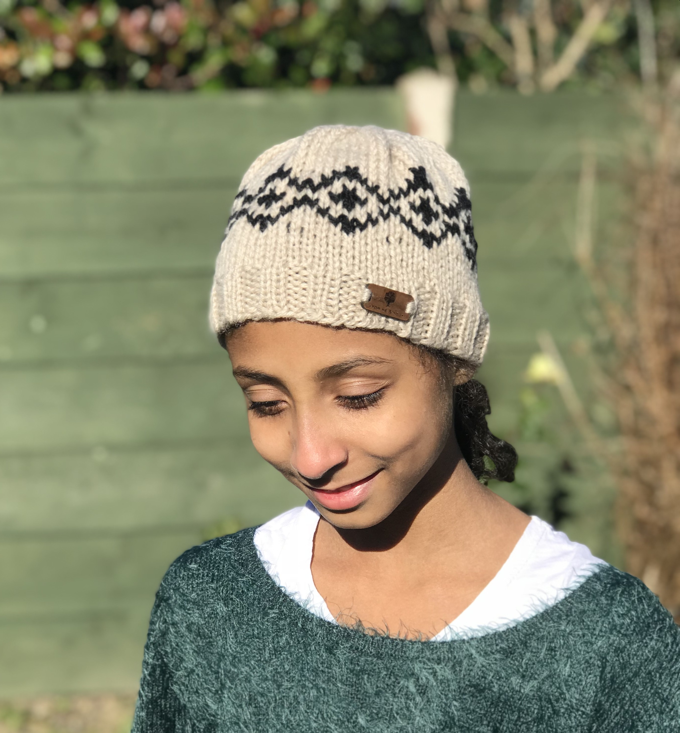 Hand-Knitted Beanie Hat in 100% Alpaca Wool with "Diamond" Fair isle pattern