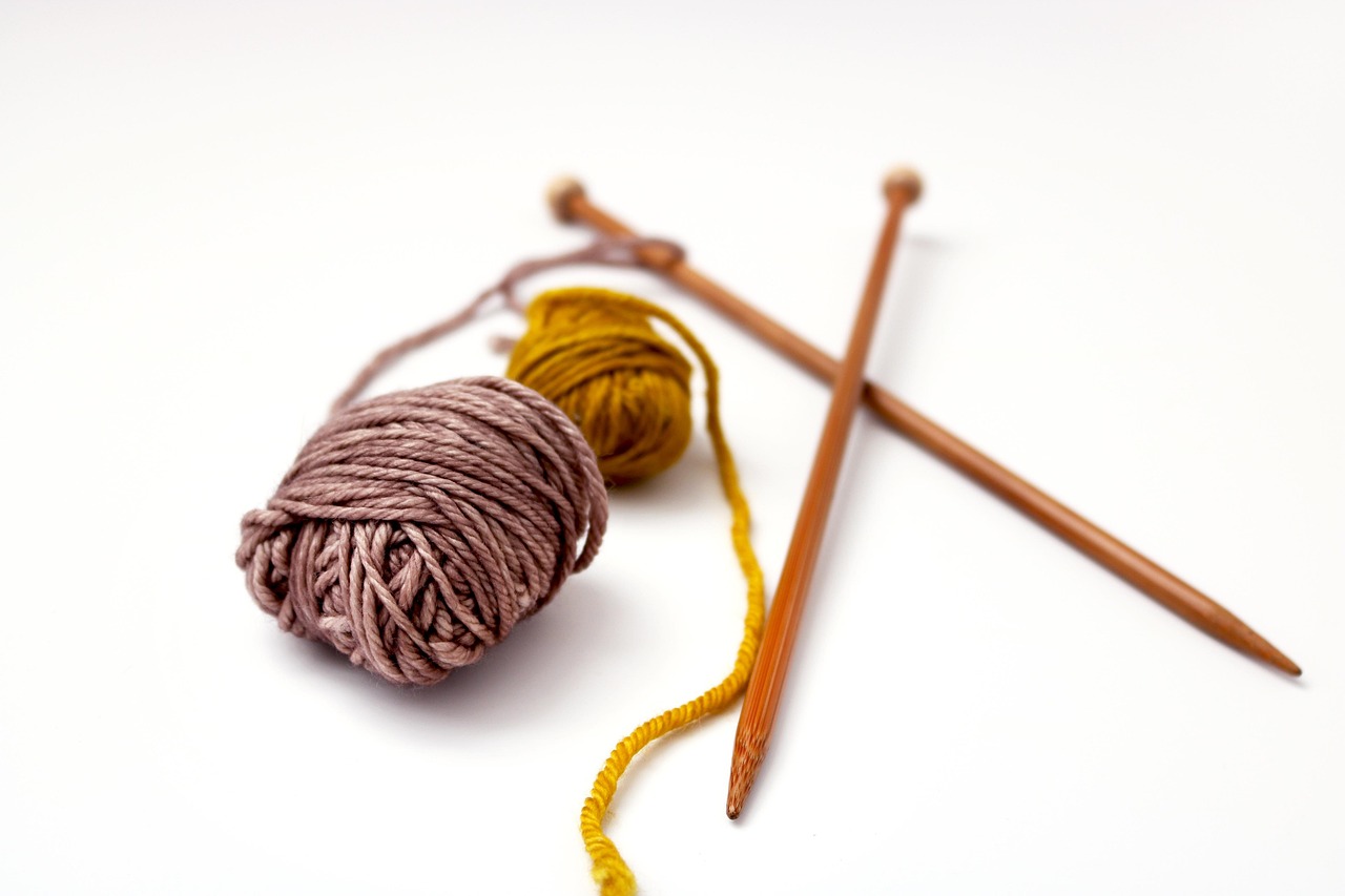 Knitting Yarn and Needles Set