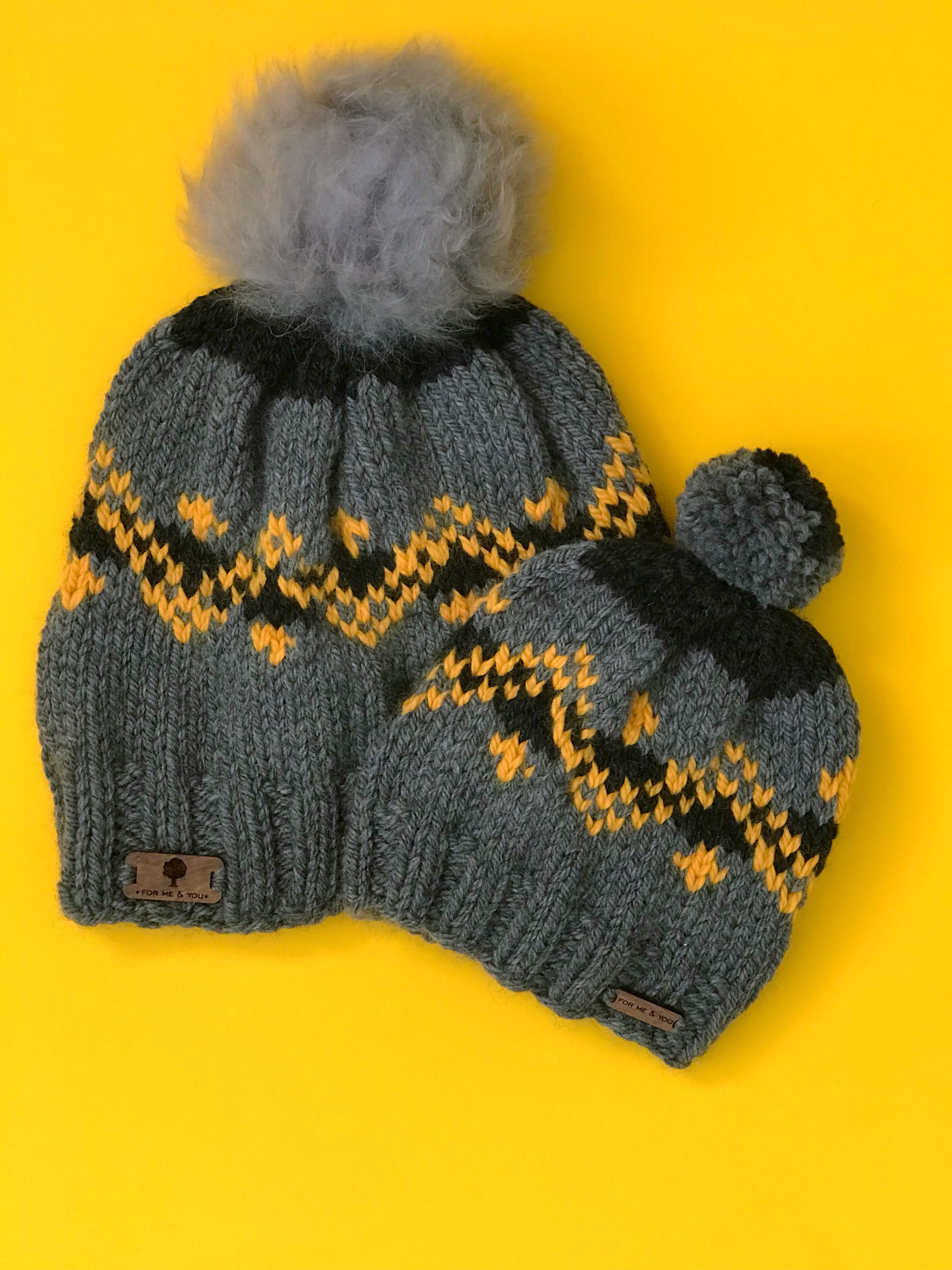 Hand Knitted Hat in Merino Wool with 100% Alpaca Fur Pom-Pom - Grey