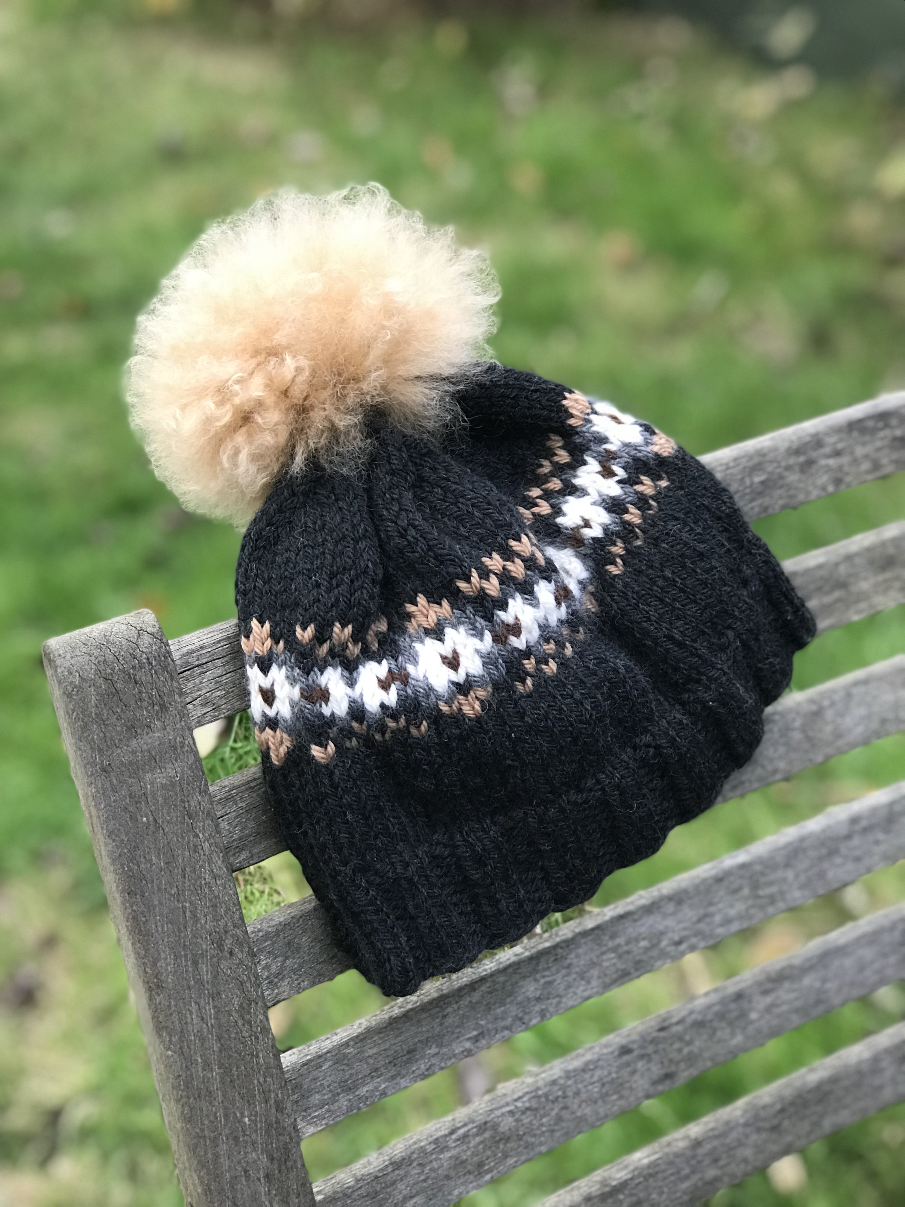 Hand Knitted Winter Hat in Merino Wool with 100% Alpaca Fur Pom-Pom - Black