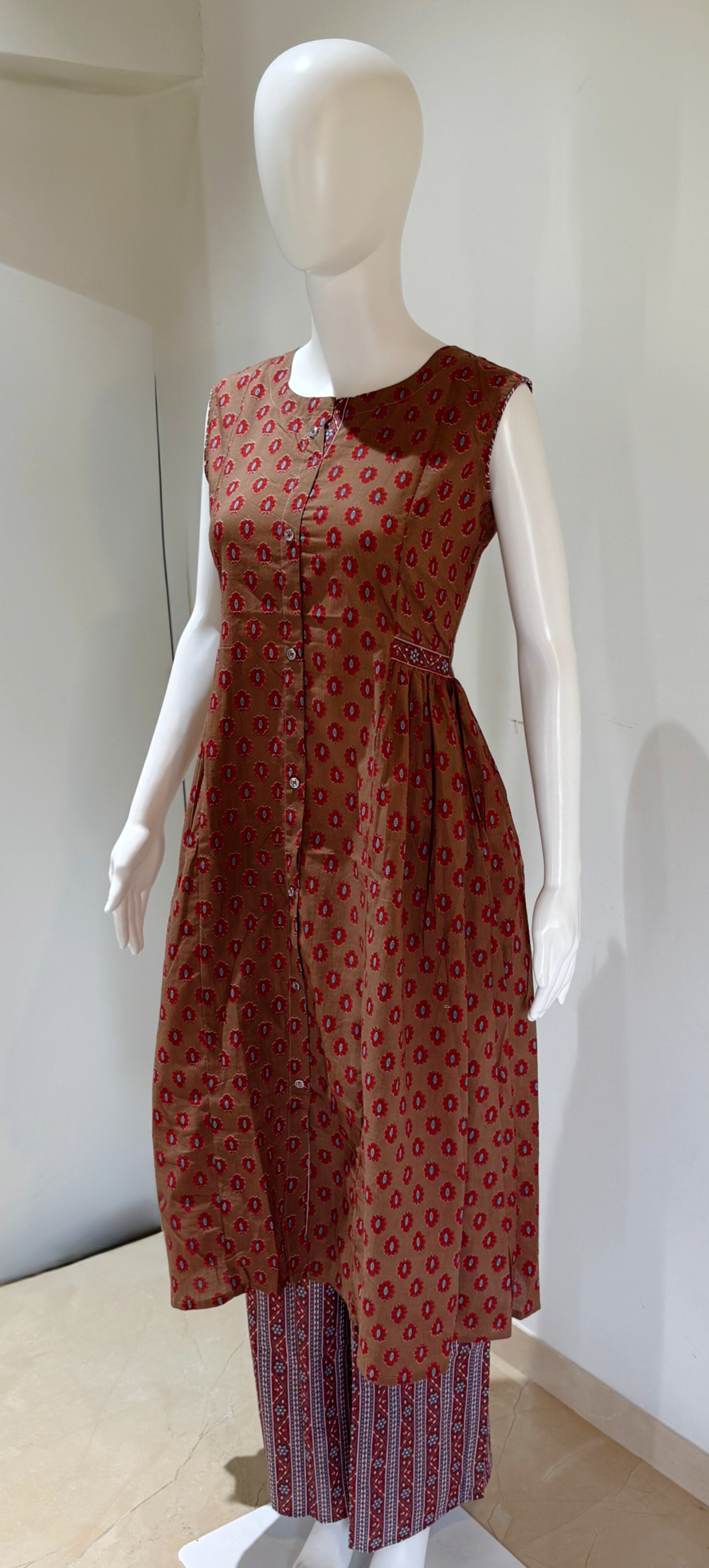 Pure Cotton Print With Silai Pattern Frock Style (Sleevless)