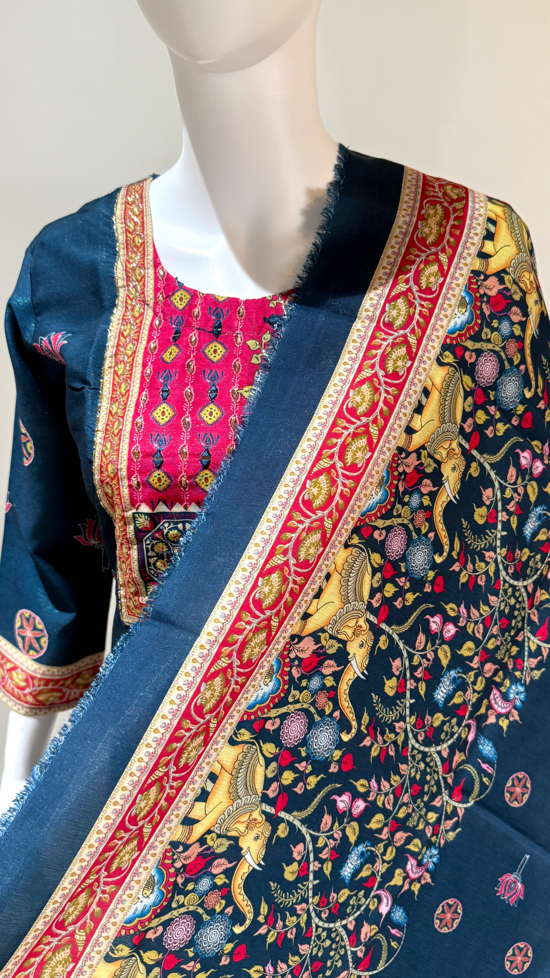 Silk digital print with patch and print highlight work top