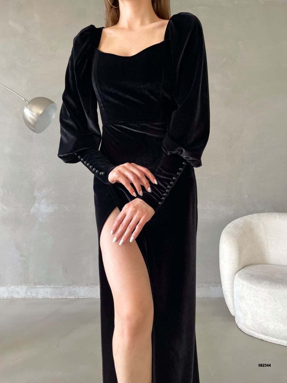 Elegant Black Velvet Evening Dress