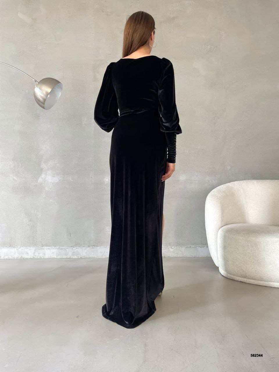 Elegant Black Velvet Evening Dress