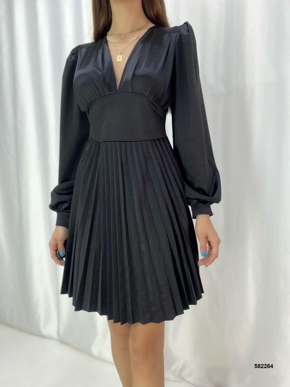 Elegant Black Pleated Dress