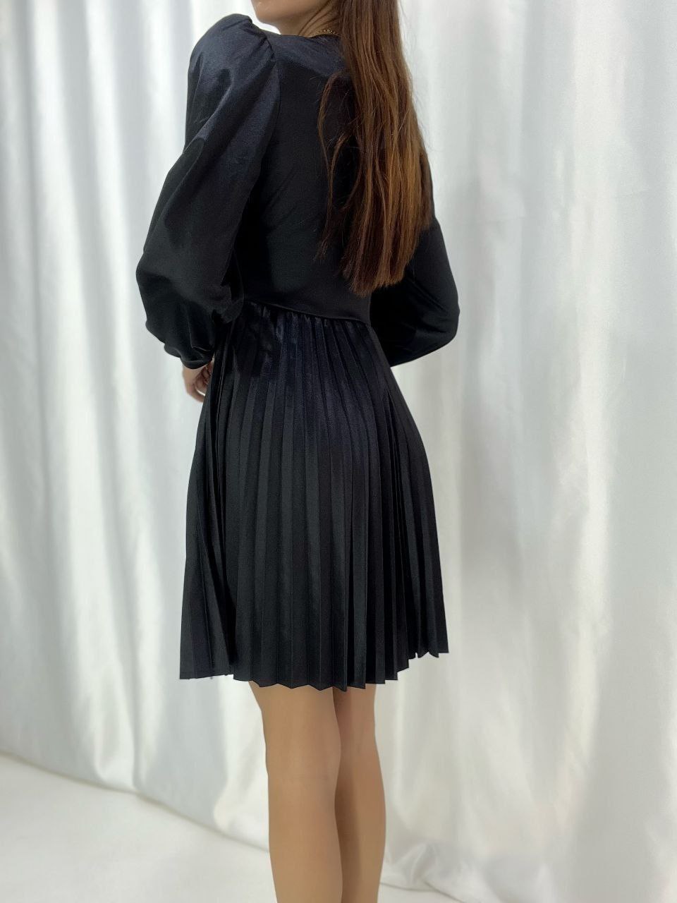 Elegant Black Pleated Dress