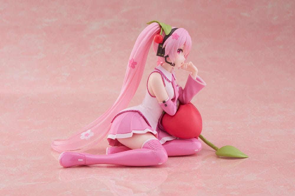 Hatsune Miku PVC Statue Desktop Cute Figure Sakura Miku Cherry Cushion Ver.