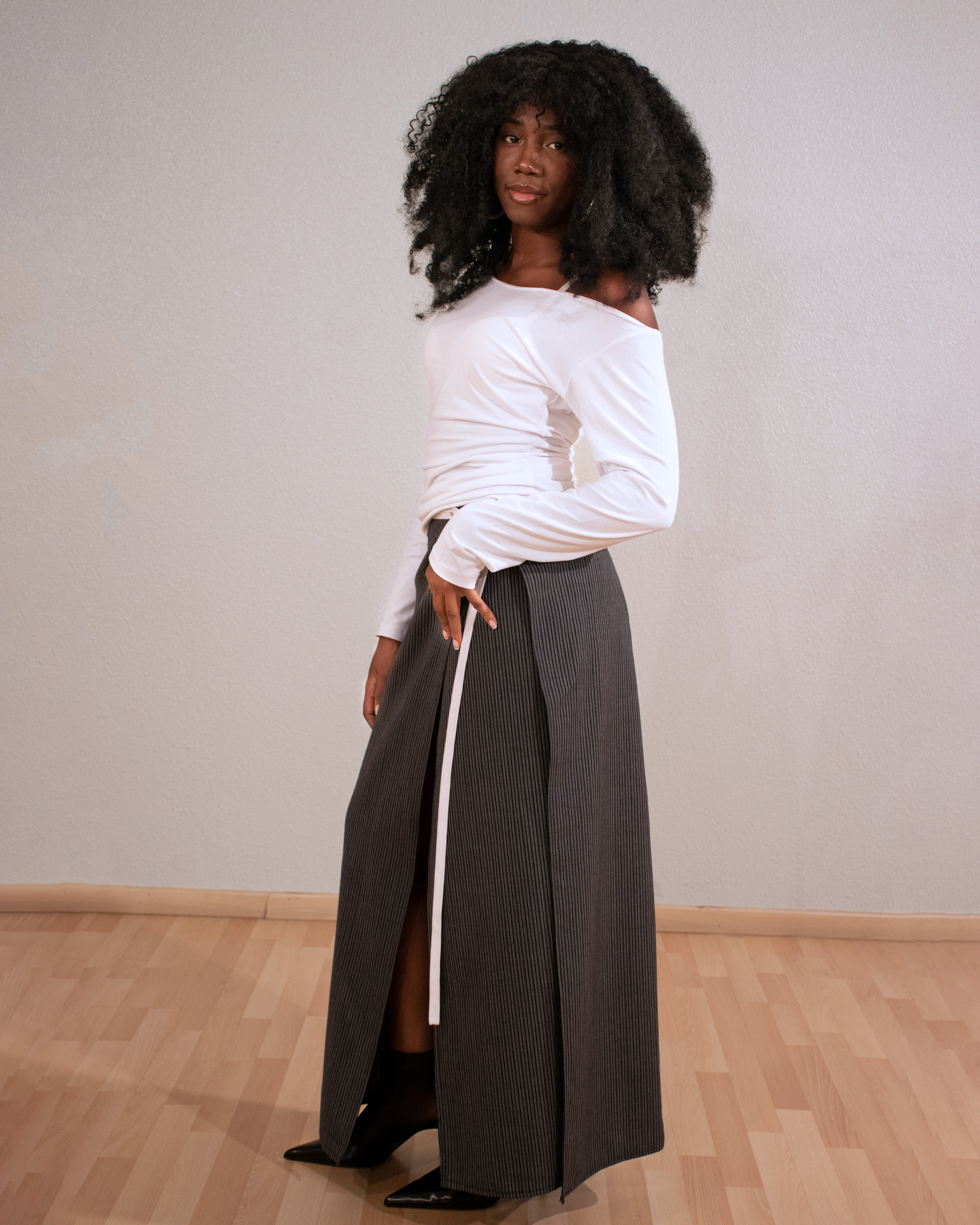 Falda Ébano y Génesis