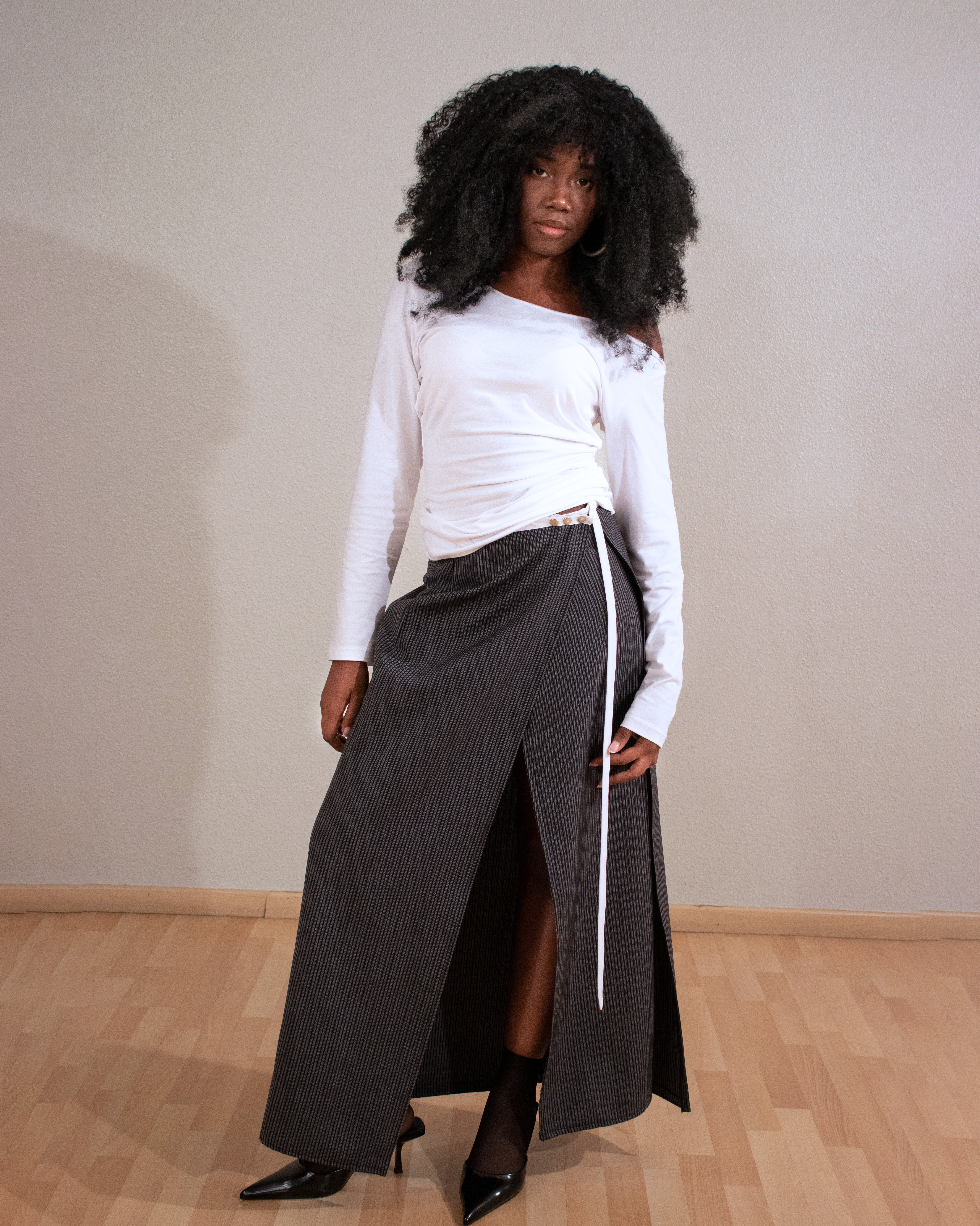 Falda Ébano y Génesis