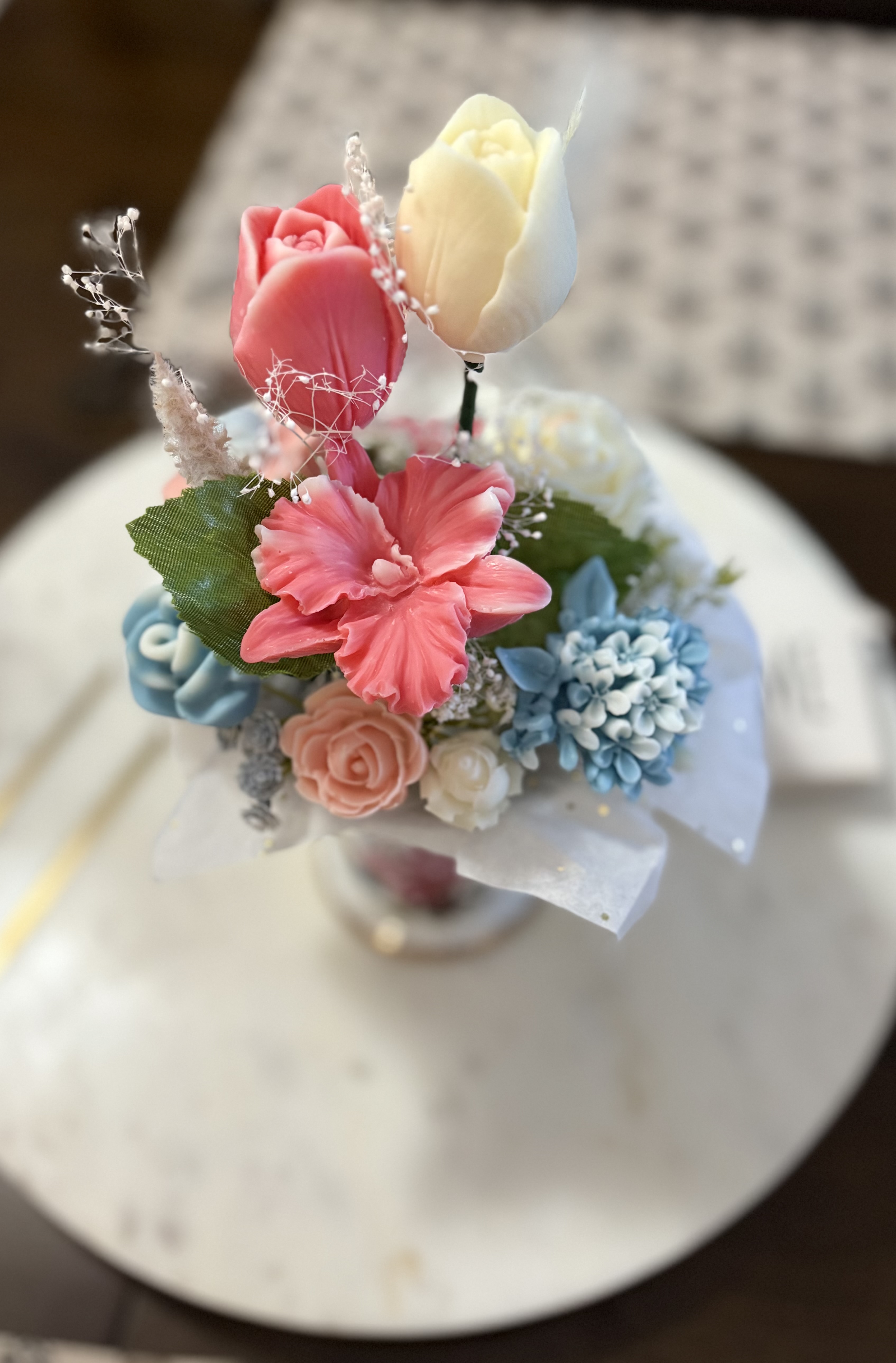 Porcelain vintage Floral Vase