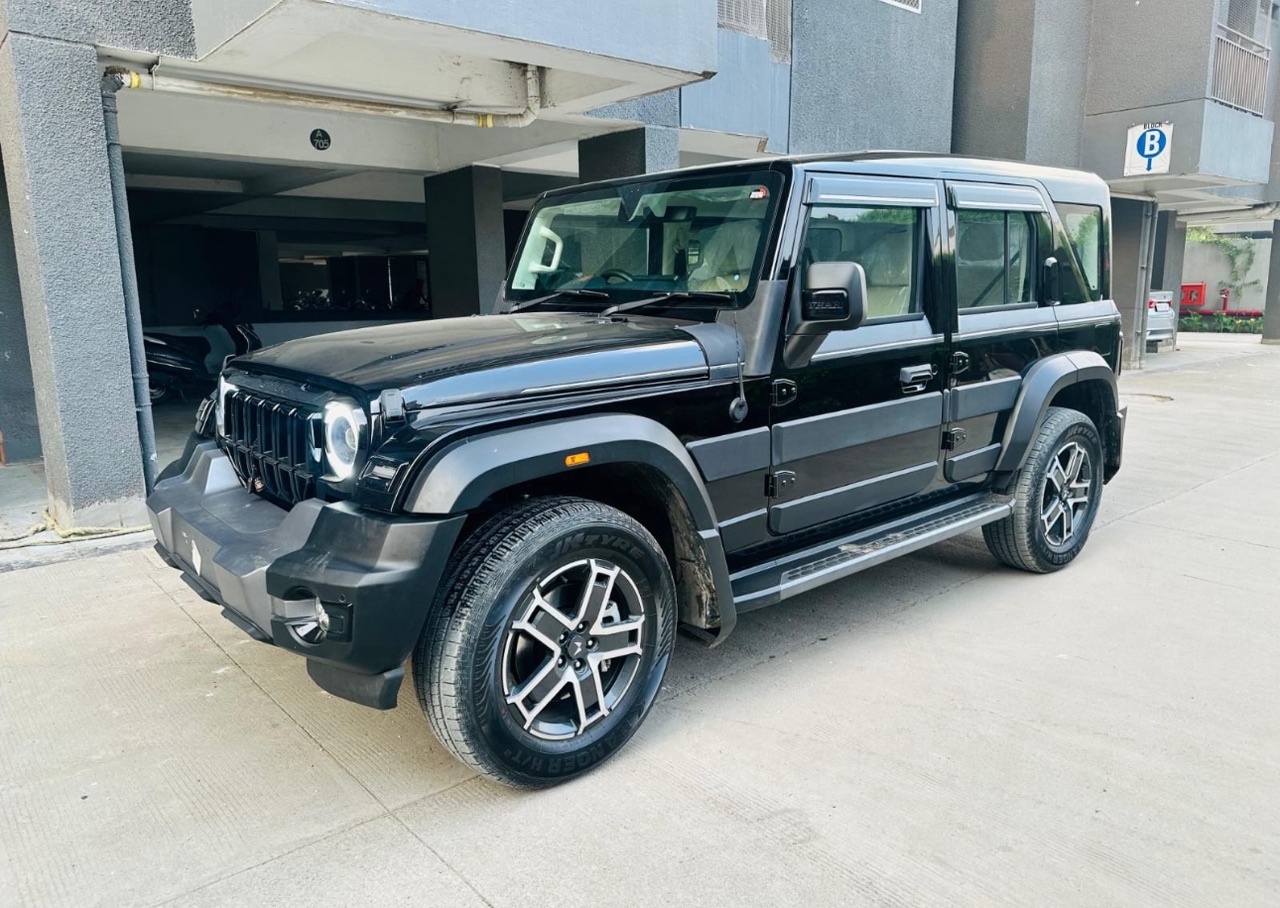 Thar roxx *with sunroof**