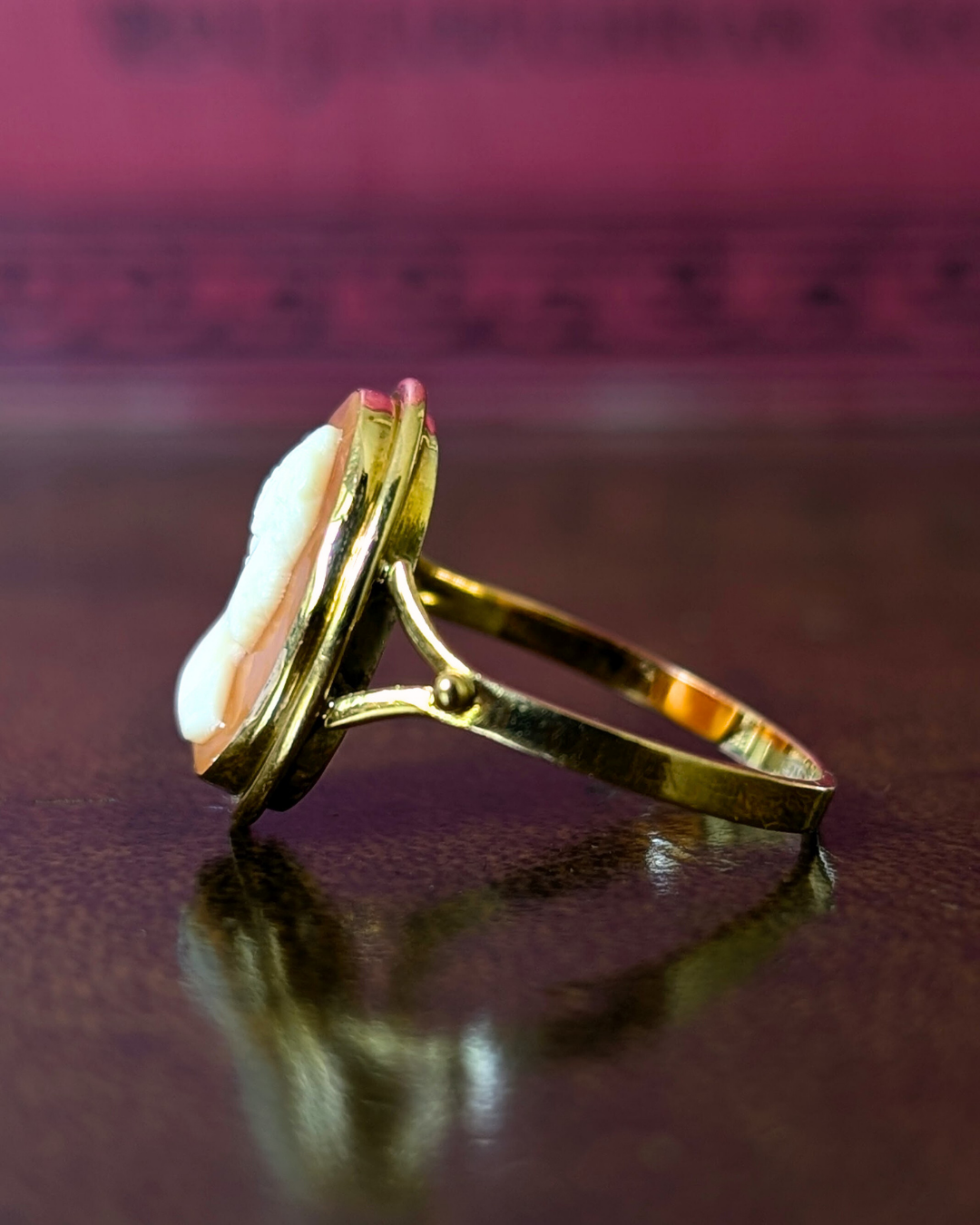 18k Carved Cameo Ring