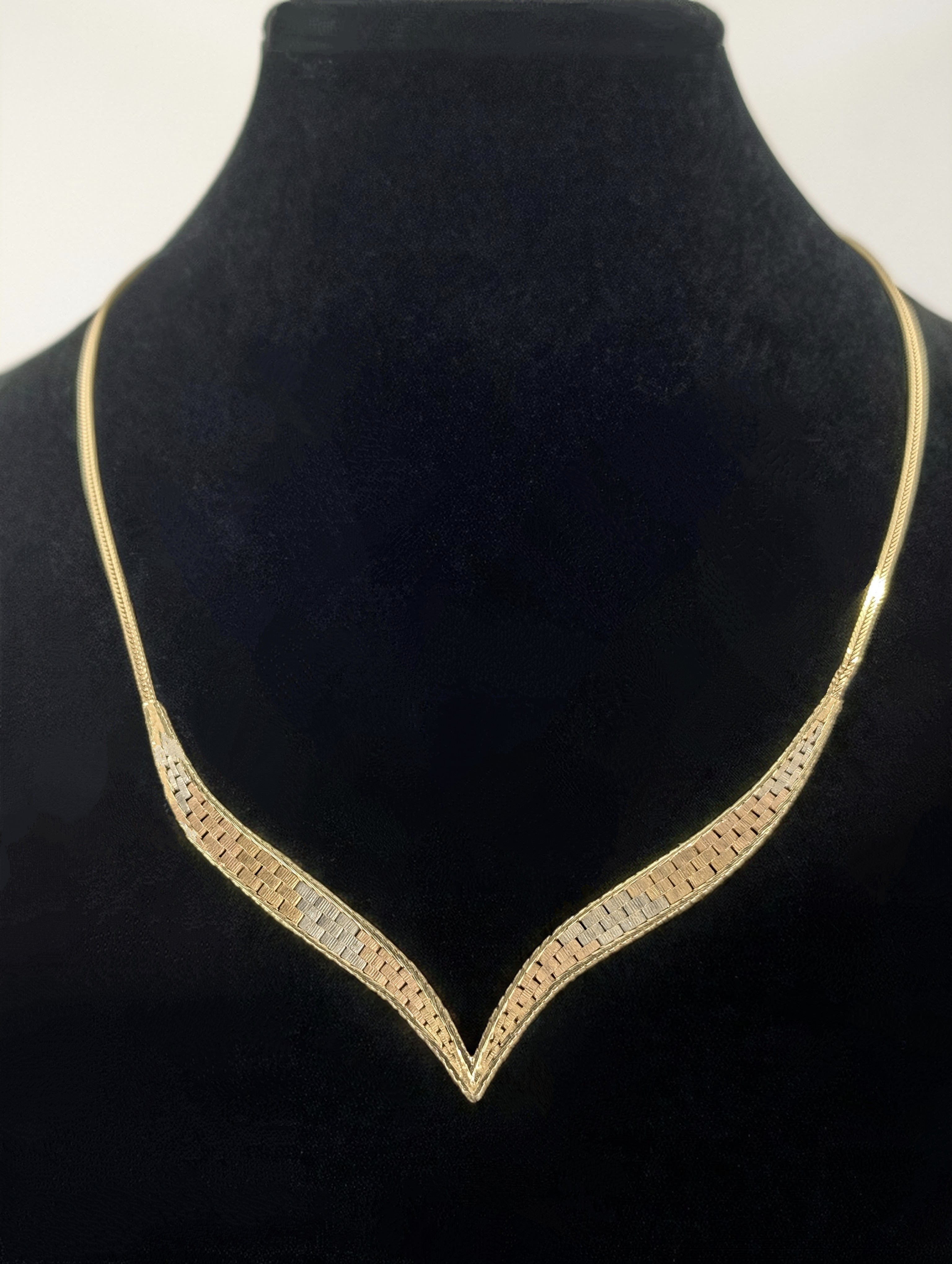 14k Chevron V-Shaped Necklace