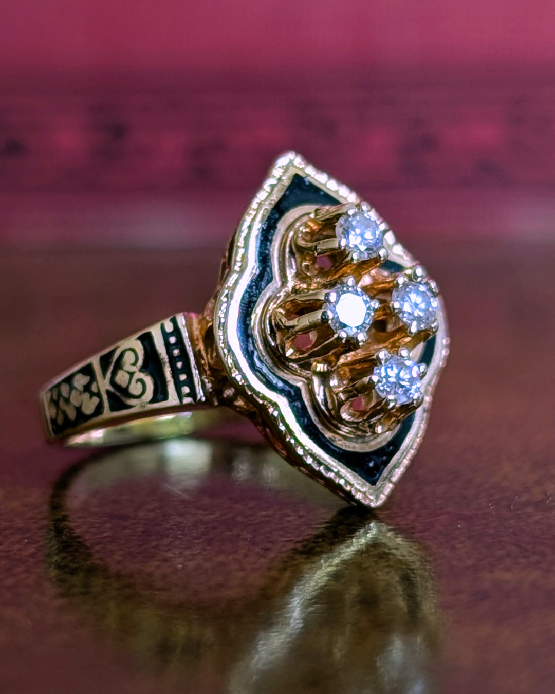 14k Antique Enamel and Diamond Ring