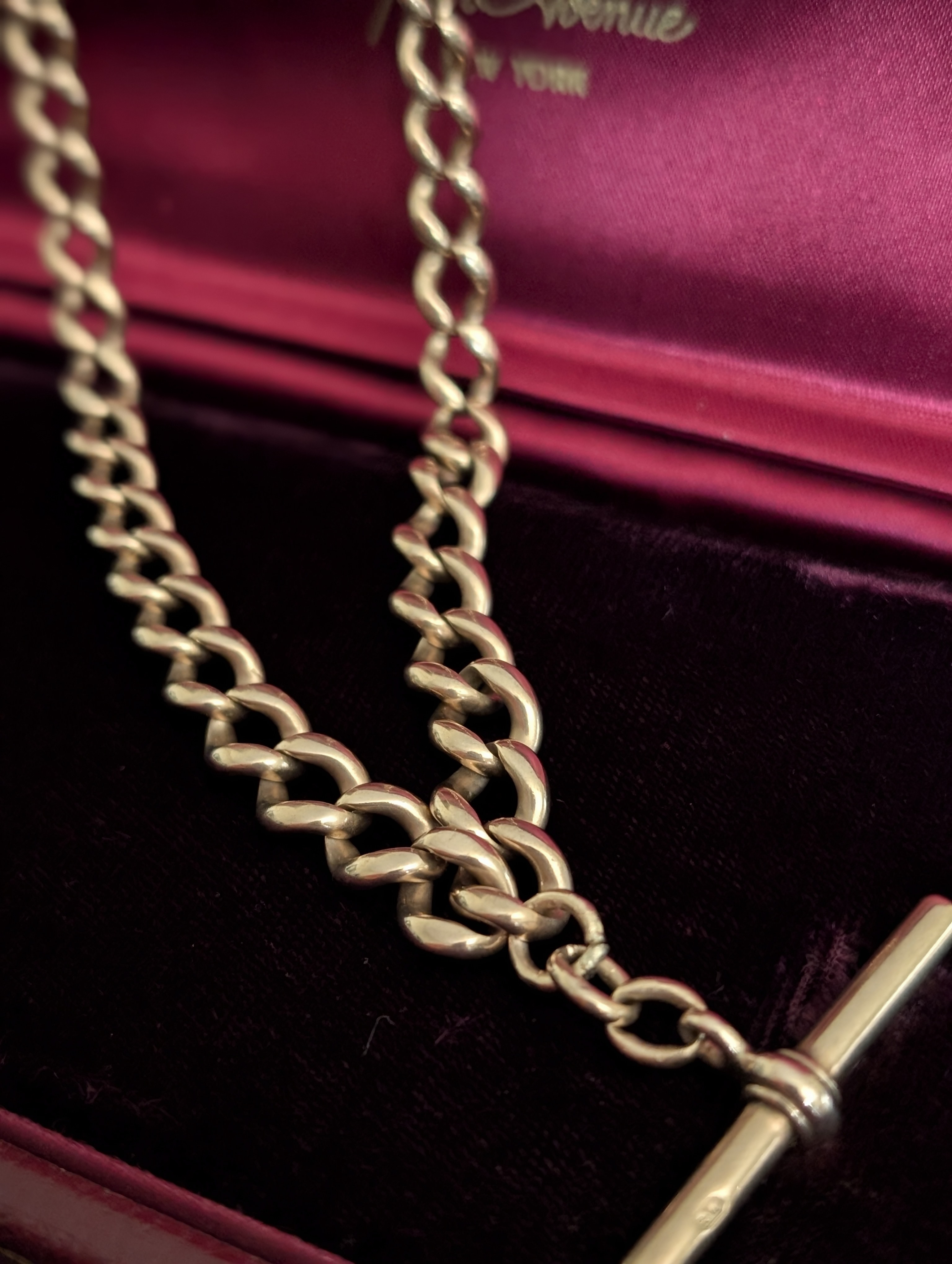 Antique 9ct Graduated Curb Link Albert Chain with T-Bar and Split Ring