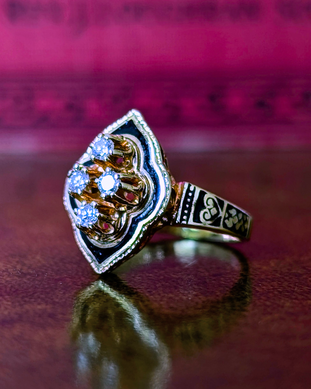 14k Antique Enamel and Diamond Ring