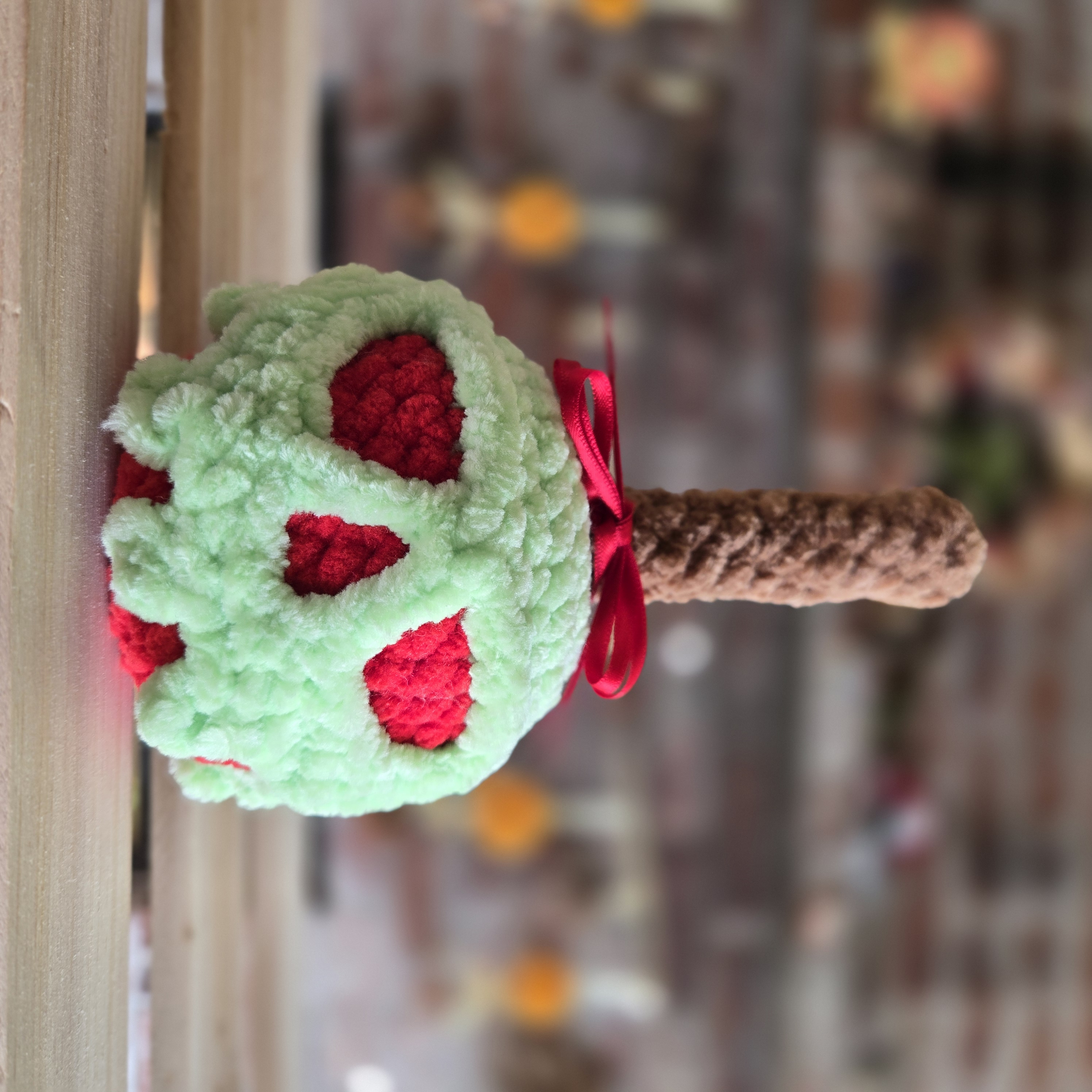 🍏💀 Candied Poison Apple – Velvet Plushie from the Trickster’s Orchard