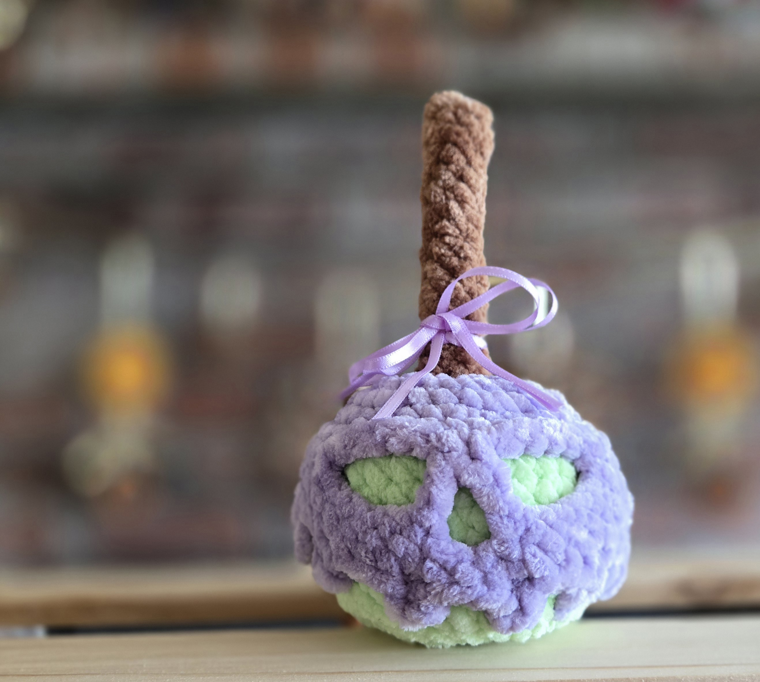🍏💀 Candied Poison Apple – Velvet Plushie from the Trickster’s Orchard