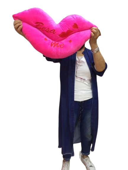 Almohada de labios rosa