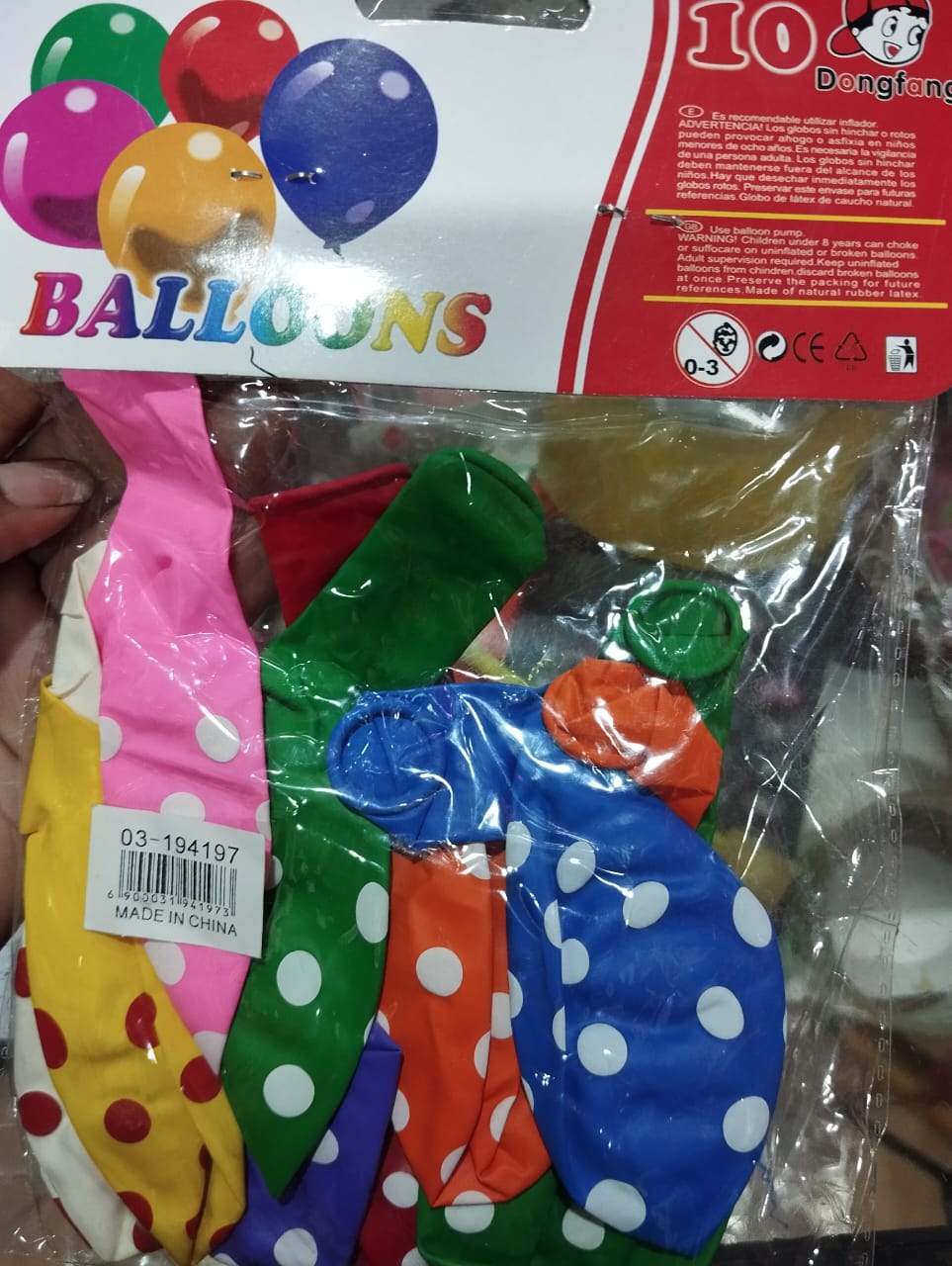 Globos de colores con lunares