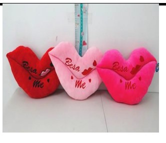 Cojín en forma de labios