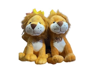 Leones de peluche con corona y musicales