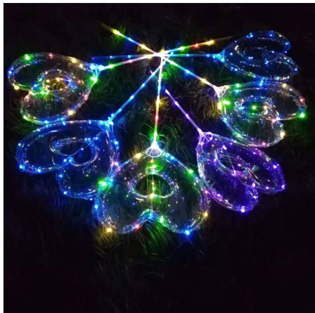 Docenas de Globos corazón con luces LED