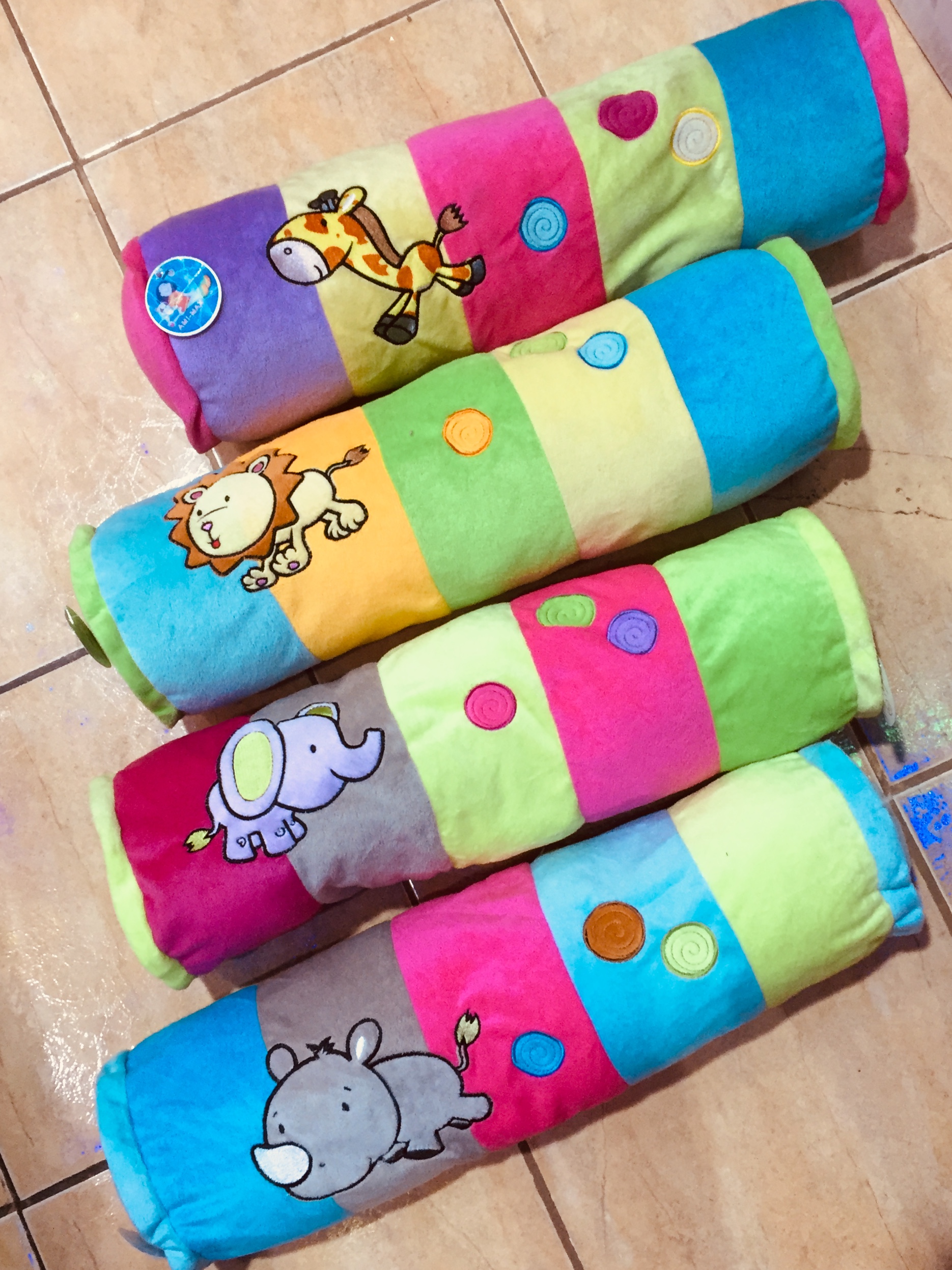 Almohadas Cojin Largo Caramelos infantiles de animales 50 cms