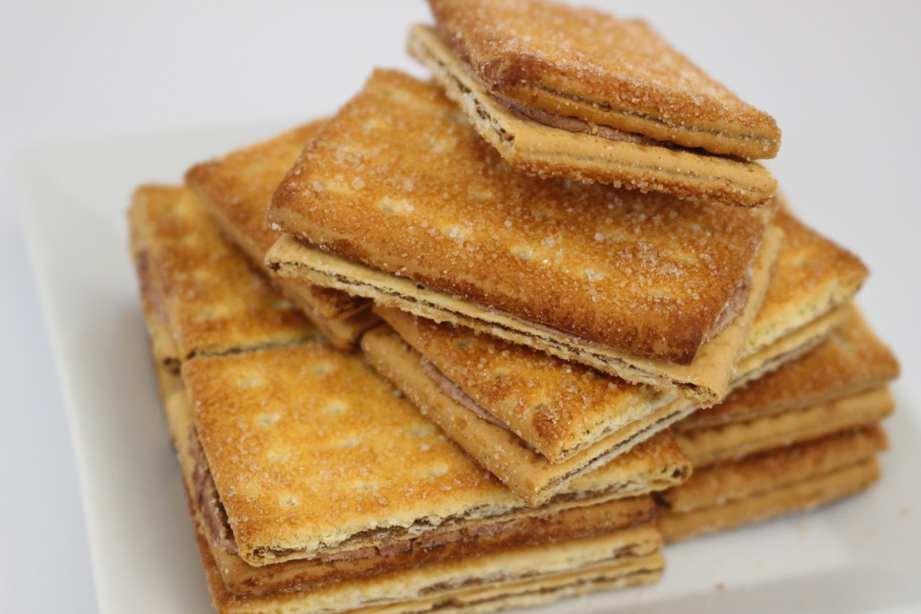 Cocoa Cream Sandwich