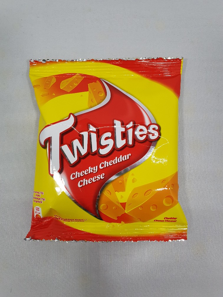 Twisties Cheeky Cheddar Cheese (13g)