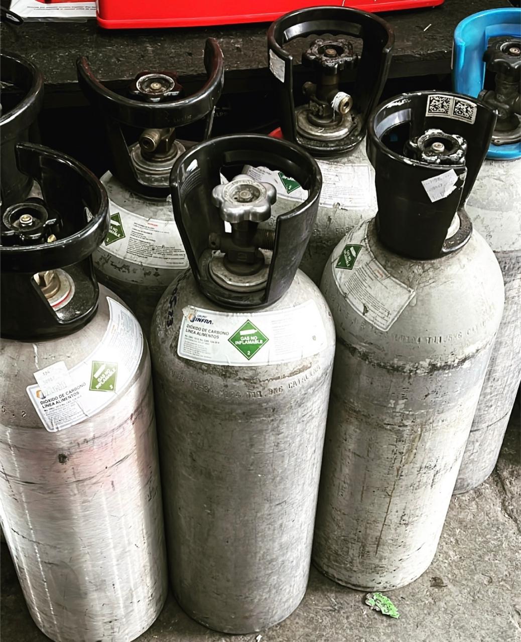 TANQUE Co2