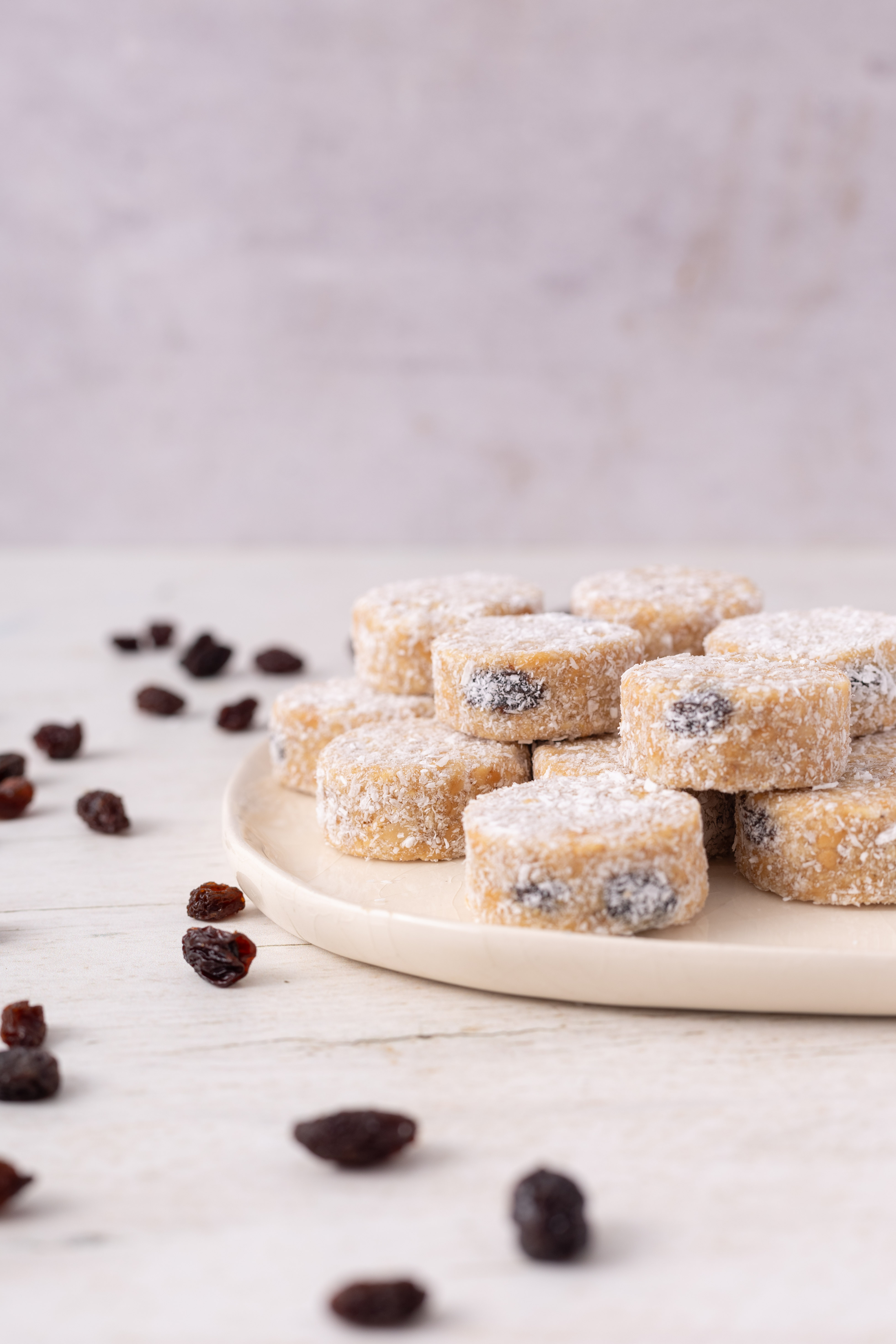 COCO BOCADOS ALGARROBA Y PASAS DE UVA