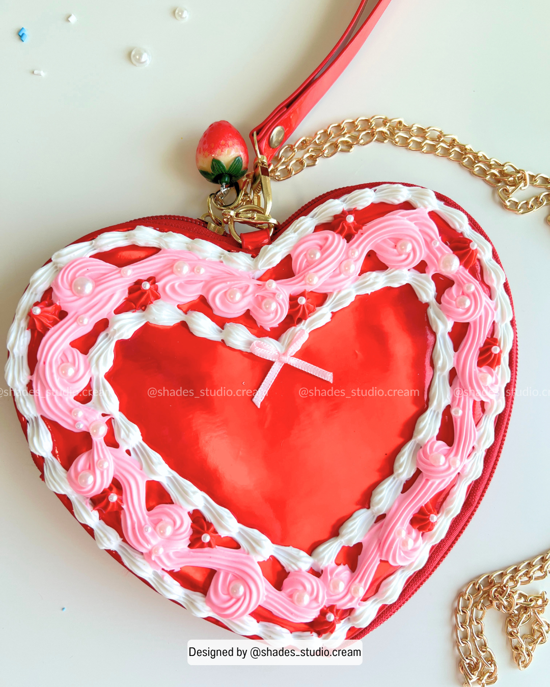 Red holographic crossbody decoden bag with gold chain