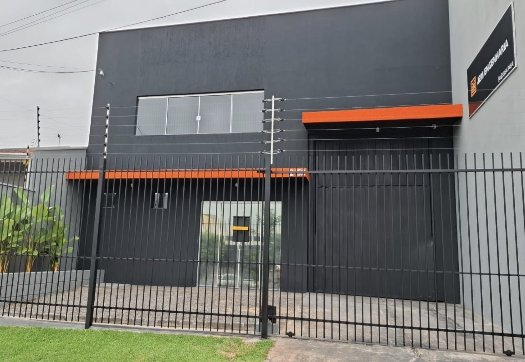 Barracão Comercial Moderno