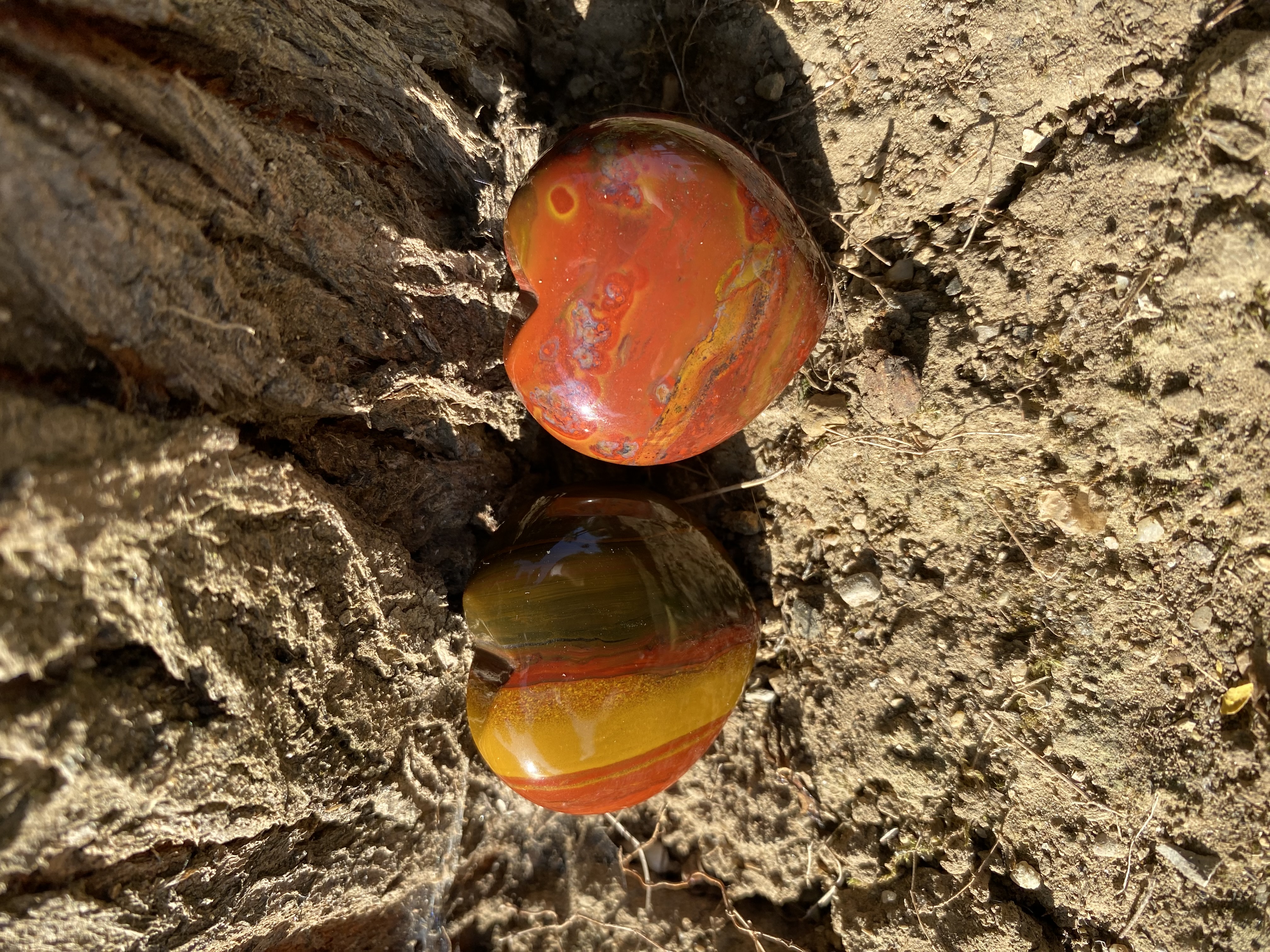 Cœurs en jaspe BRESCHIA 