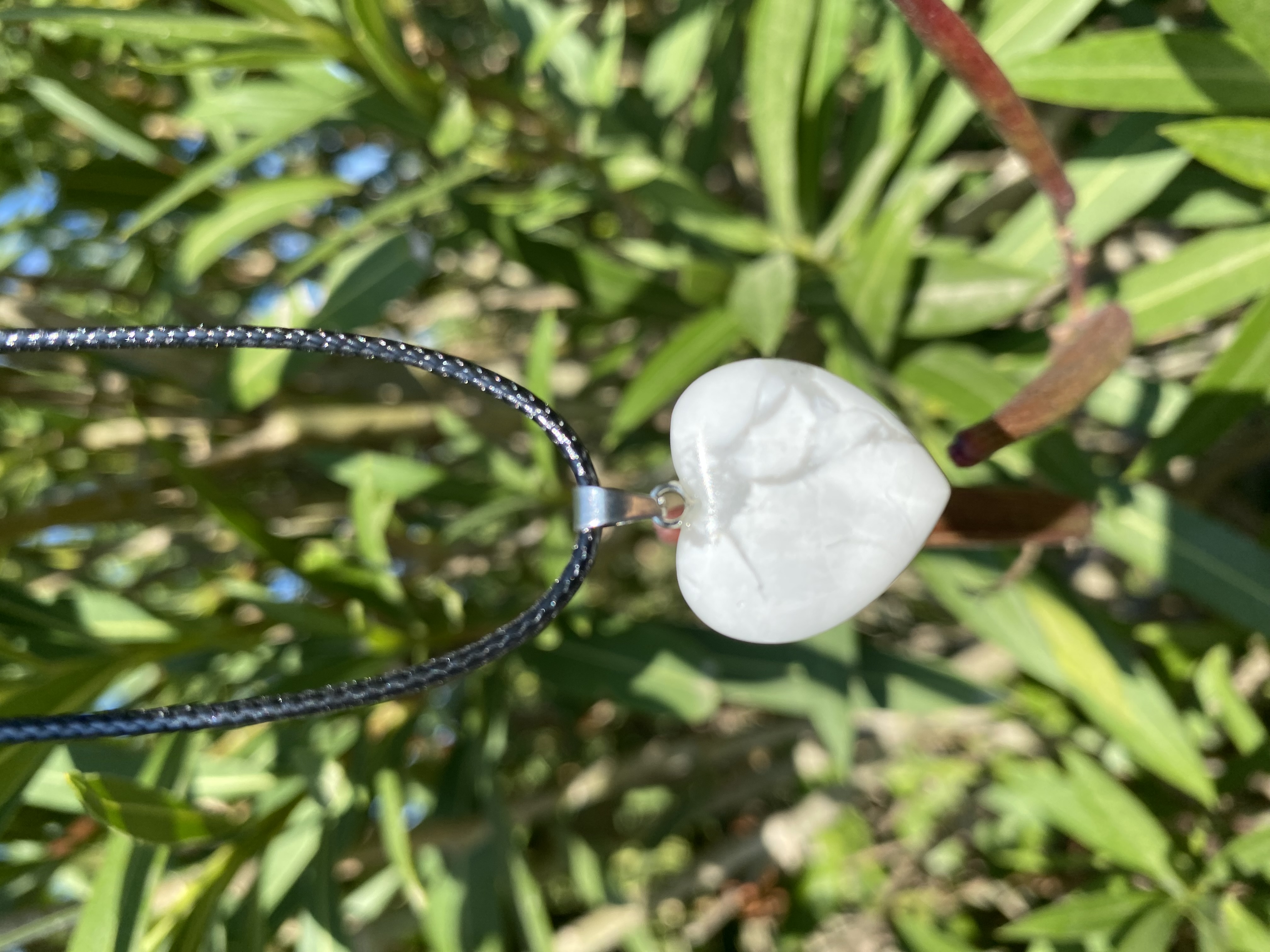 Pendentif cœur en Howlite 